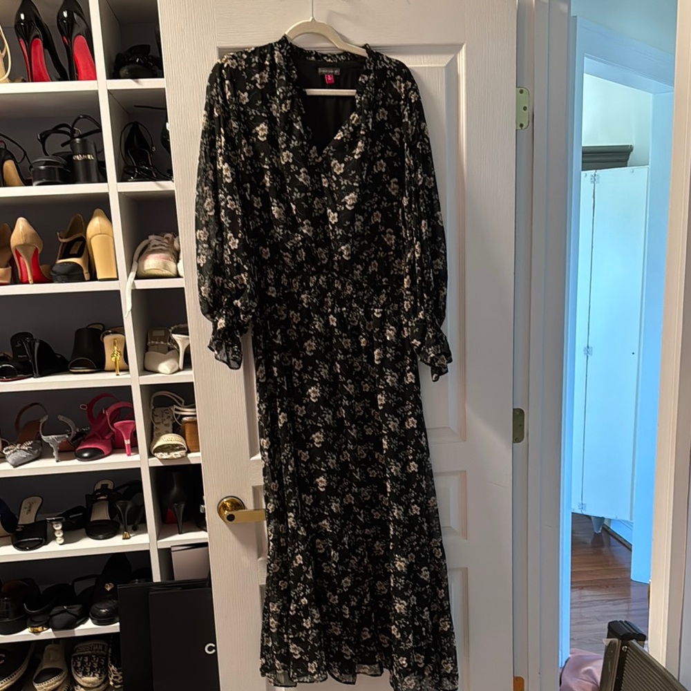 Vince Camuto Black and White Maxi Dress with Bishop Sleeves